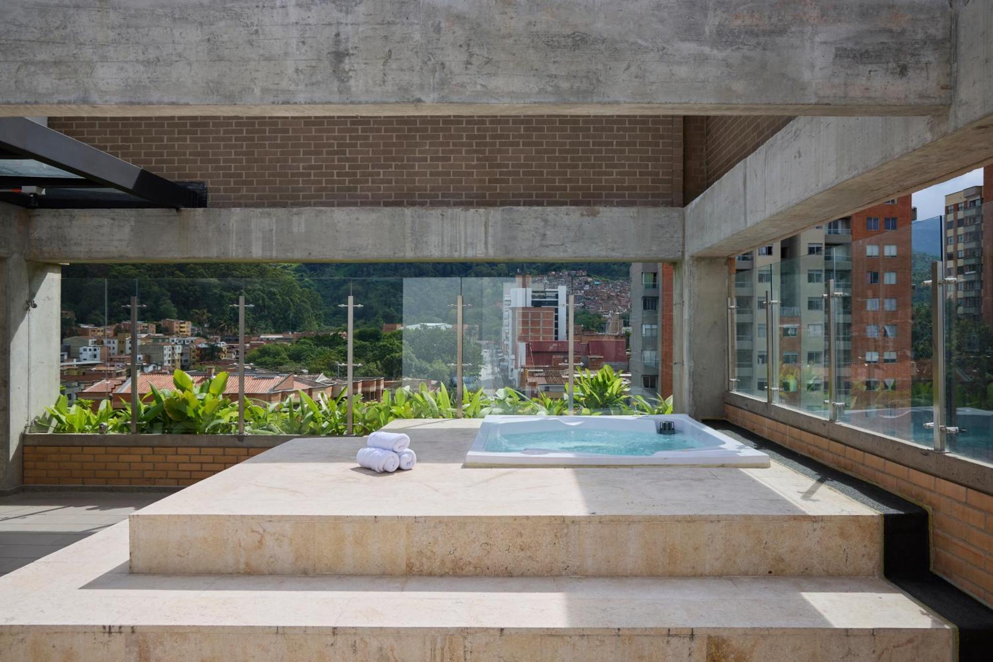 30 Living Suites Medellin Luaran gambar