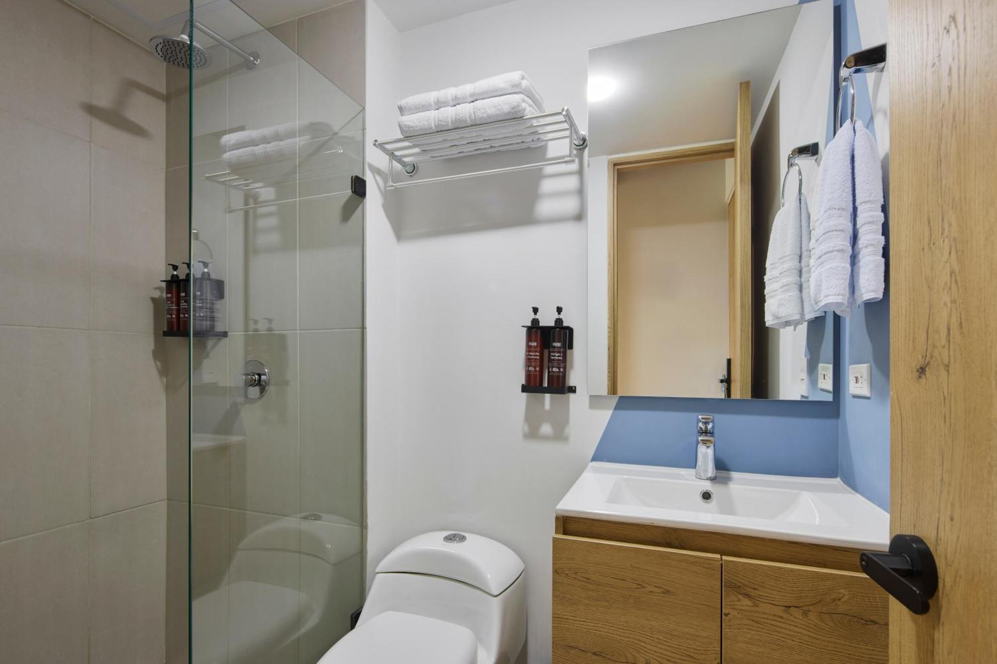 30 Living Suites Medellin Luaran gambar