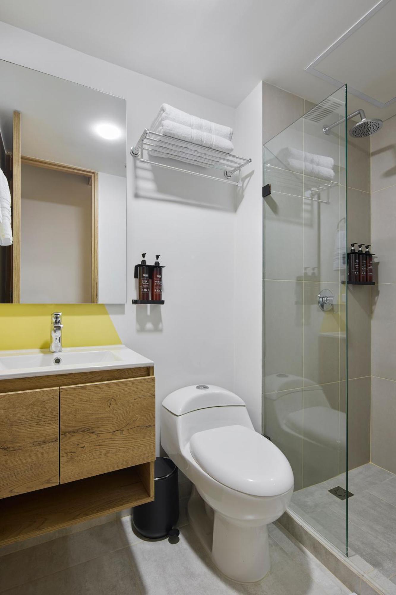 30 Living Suites Medellin Luaran gambar